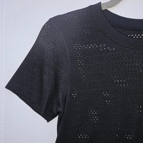 Lululemon Breeze By Short Sleeve | Black Mesh Training Tee Size 4 - RARE - EUC - Picture 1 of 7